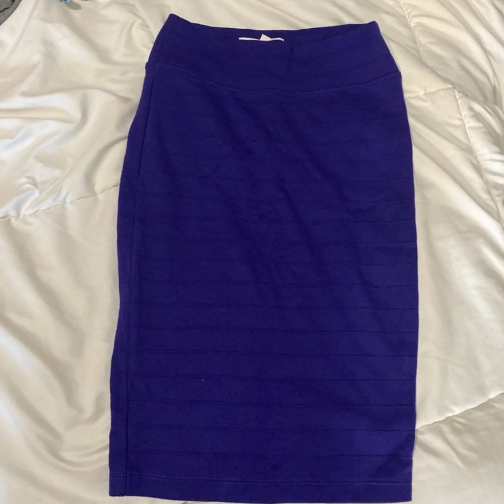 Midi skirt size small